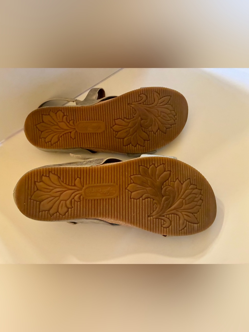 Eurosoft Metallic Gold Gianetta Strappy Womens Sandals - Picture 2 of 3